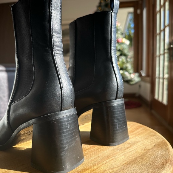 Zara Sleek Black Ankle Booties - Picture 13 of 13